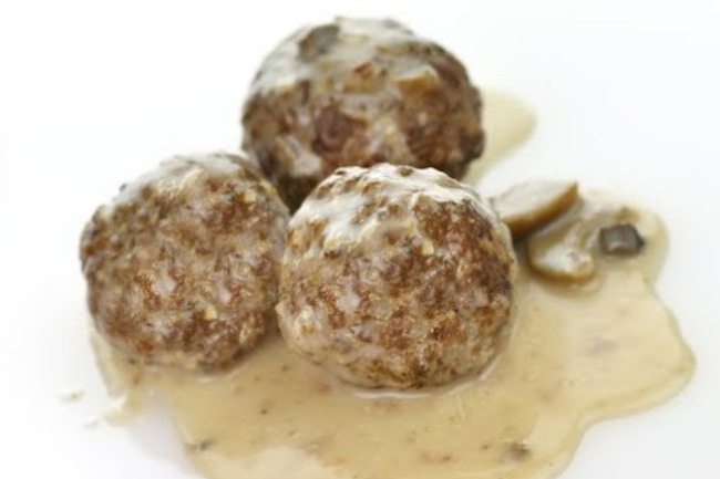 slow cooker porcupine meatballs with mushroom soup